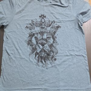 Bella Canvas Light Gray Lion Graphic Tee